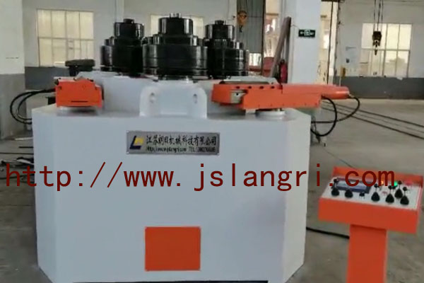 一批型材彎曲機(jī)驗(yàn)收合格，已發(fā)往客戶